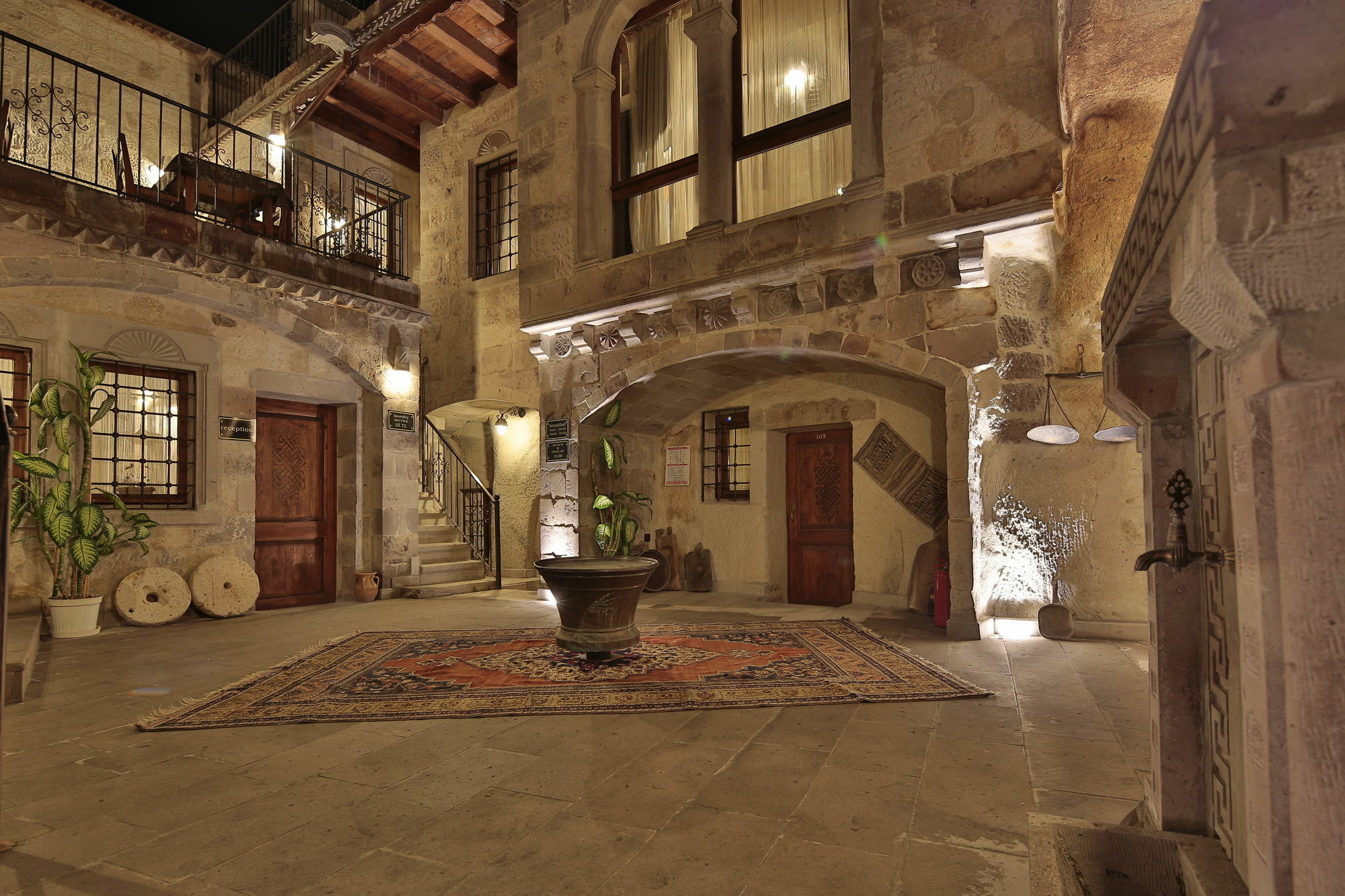 Charming Cave Hotel 괴레메 외부 사진